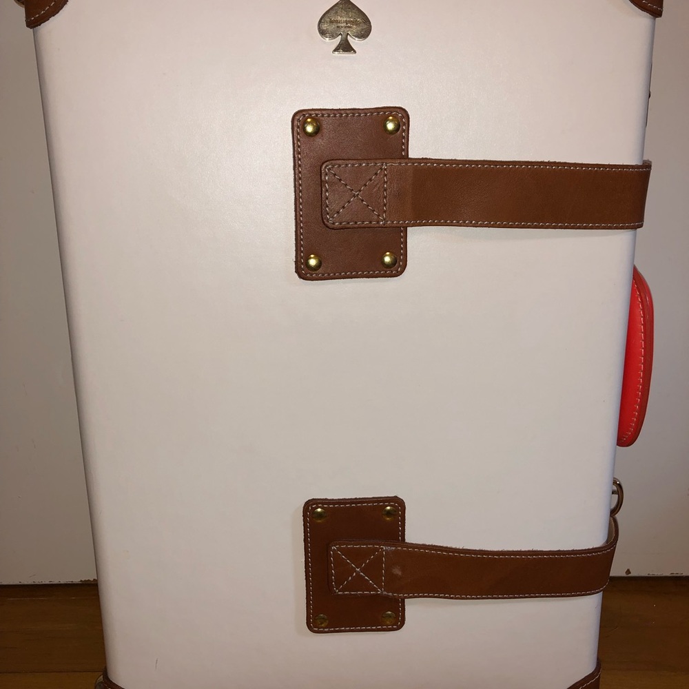 KSNY Suitcase extra photos